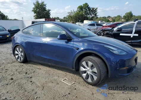 2022 Tesla Model Y from USA, damaged, VIN 7SAYGDEE9NF447853